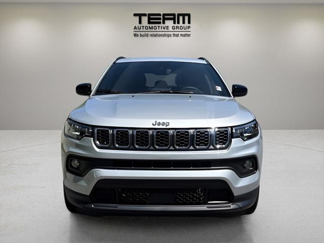 2024 Jeep Compass COMPASS LATITUDE 4X4