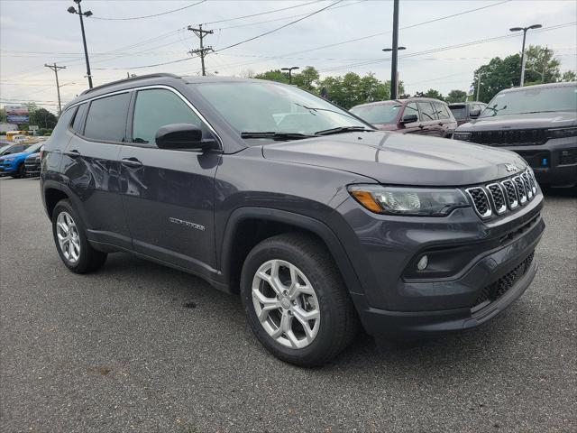 2024 Jeep Compass COMPASS LATITUDE 4X4