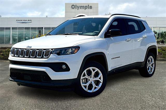 2024 Jeep Compass COMPASS LATITUDE 4X4