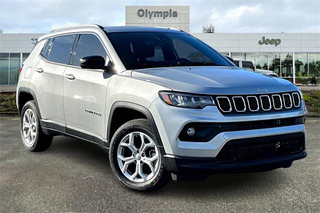 2024 Jeep Compass COMPASS LATITUDE 4X4