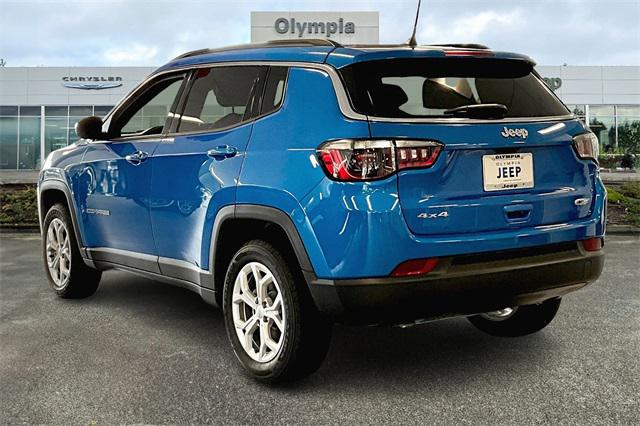 2024 Jeep Compass COMPASS LATITUDE 4X4