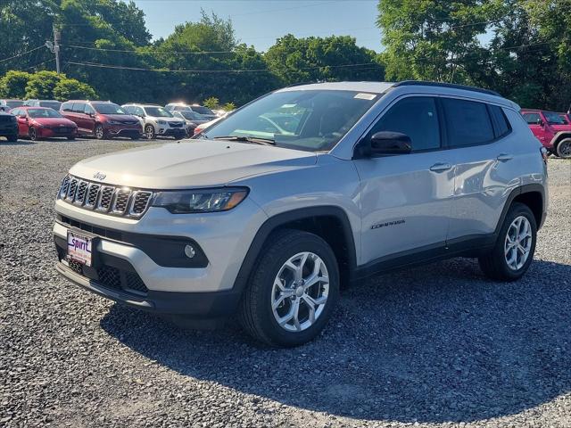 2024 Jeep Compass COMPASS LATITUDE 4X4