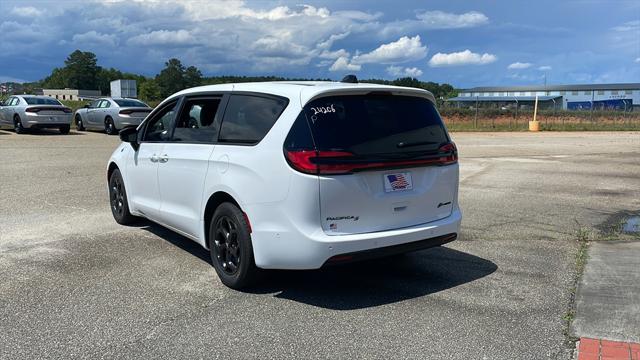 2024 Chrysler Pacifica Hybrid PACIFICA PLUG-IN HYBRID S APPEARANCE