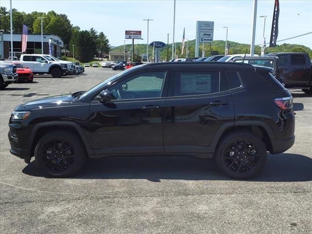 2024 Jeep Compass COMPASS LATITUDE 4X4