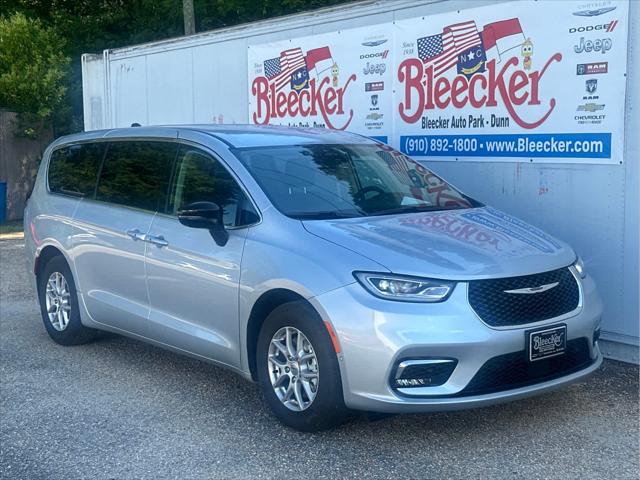 2024 Chrysler Pacifica PACIFICA TOURING L