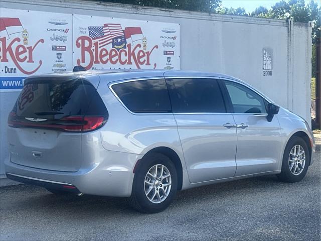 2024 Chrysler Pacifica PACIFICA TOURING L