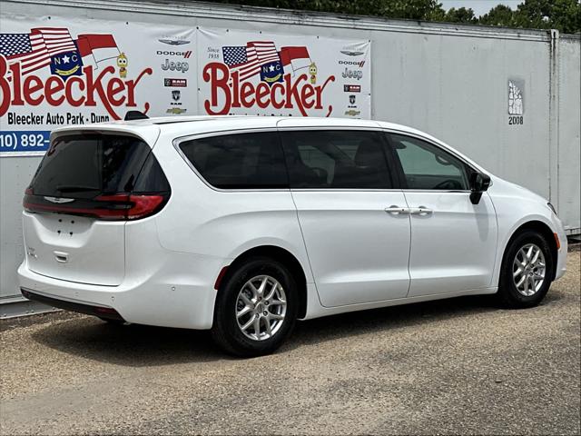 2024 Chrysler Pacifica PACIFICA TOURING L