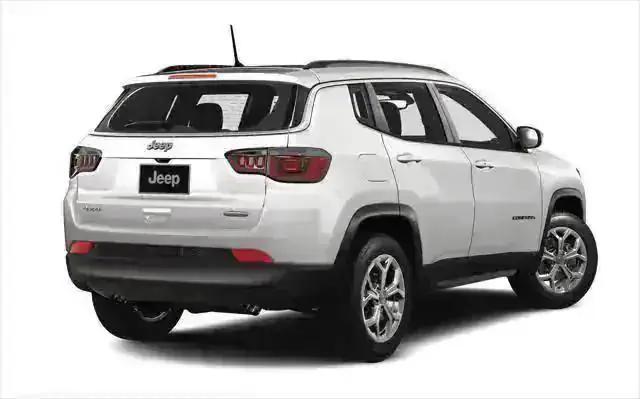 2024 Jeep Compass COMPASS LATITUDE 4X4