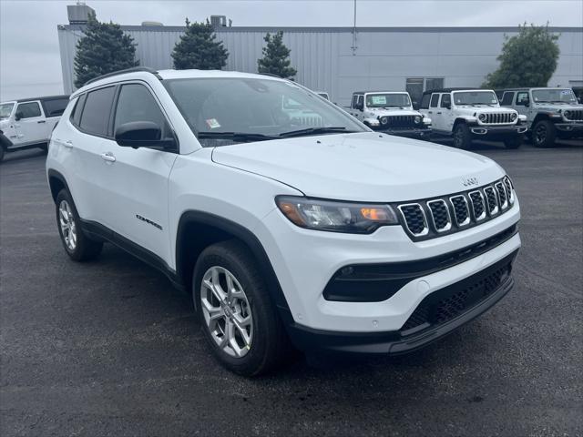 2024 Jeep Compass COMPASS LATITUDE 4X4