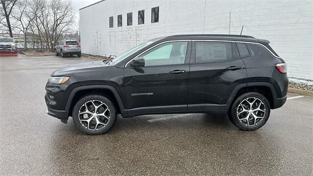 2024 Jeep Compass COMPASS LIMITED 4X4