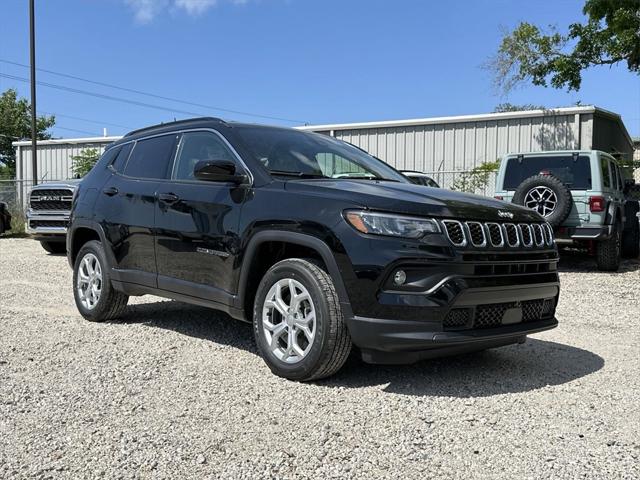 2024 Jeep Compass COMPASS LATITUDE 4X4