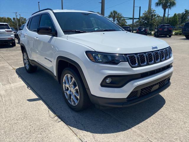 2024 Jeep Compass COMPASS LATITUDE LUX 4X4