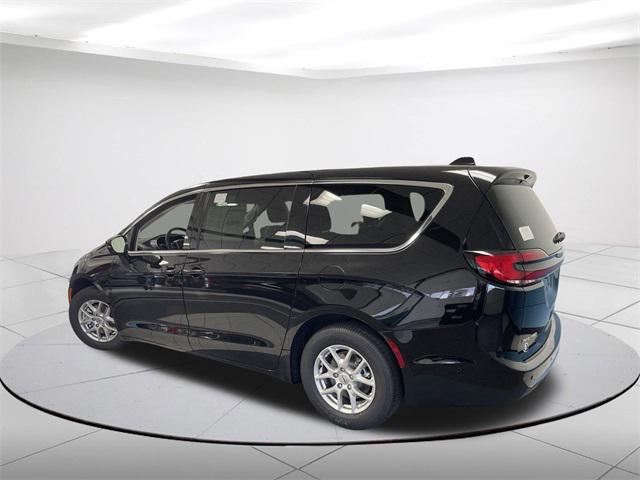 2024 Chrysler Pacifica PACIFICA TOURING L