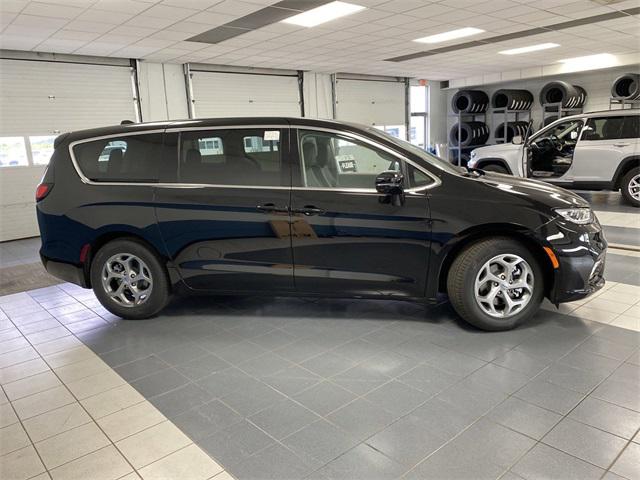 2024 Chrysler Pacifica PACIFICA LIMITED