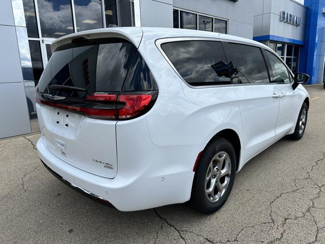 2024 Chrysler Pacifica PACIFICA LIMITED AWD