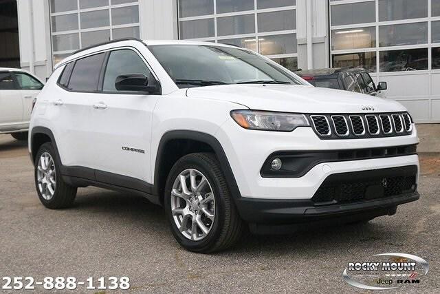 2024 Jeep Compass COMPASS LATITUDE LUX 4X4