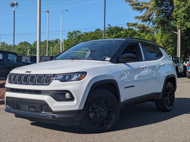 2024 Jeep Compass COMPASS LATITUDE 4X4