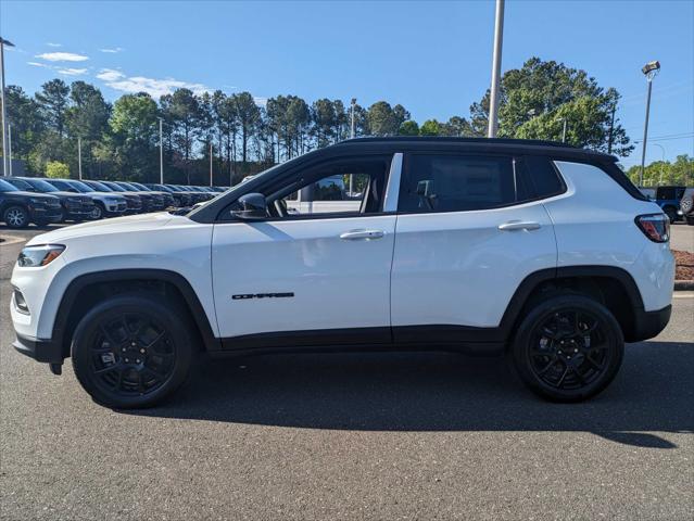 2024 Jeep Compass COMPASS LATITUDE 4X4