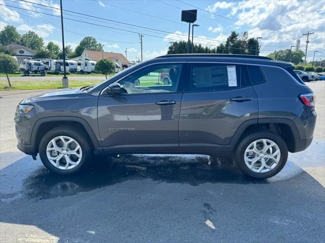 2024 Jeep Compass COMPASS LATITUDE 4X4