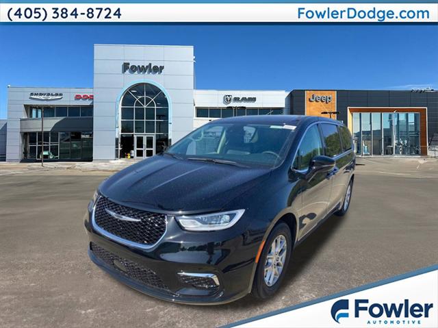 2024 Chrysler Pacifica PACIFICA TOURING L