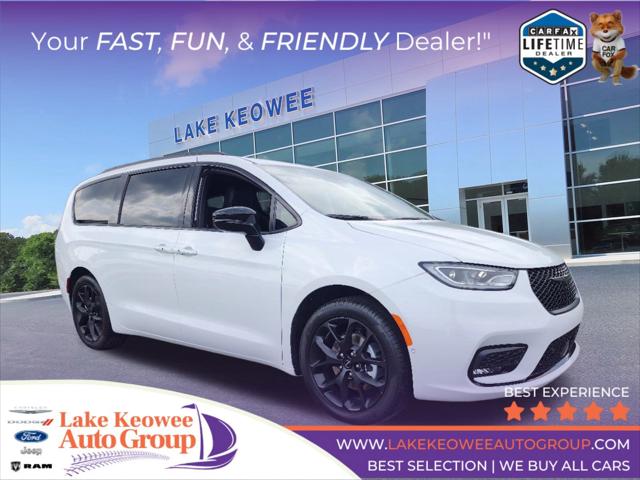 2024 Chrysler Pacifica PACIFICA TOURING L