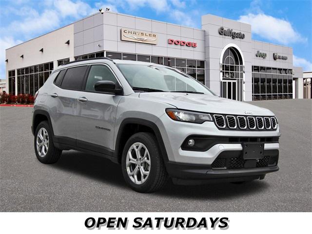 2024 Jeep Compass COMPASS LATITUDE 4X4