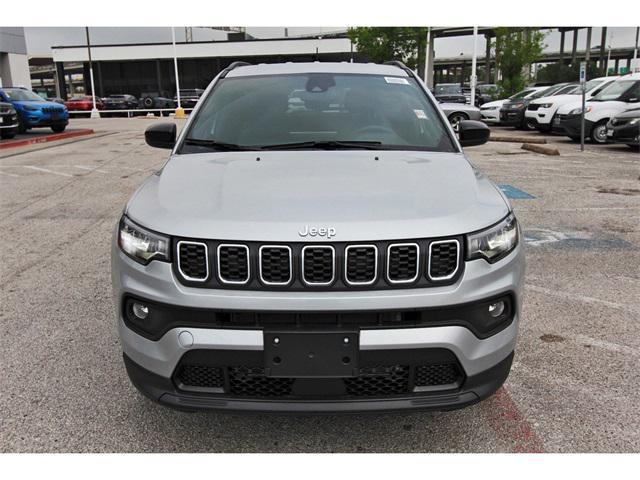 2024 Jeep Compass COMPASS LATITUDE 4X4