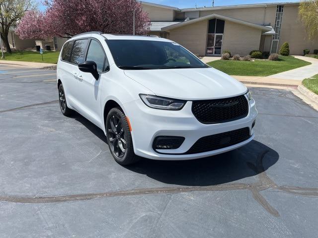 2024 Chrysler Pacifica PACIFICA LIMITED AWD