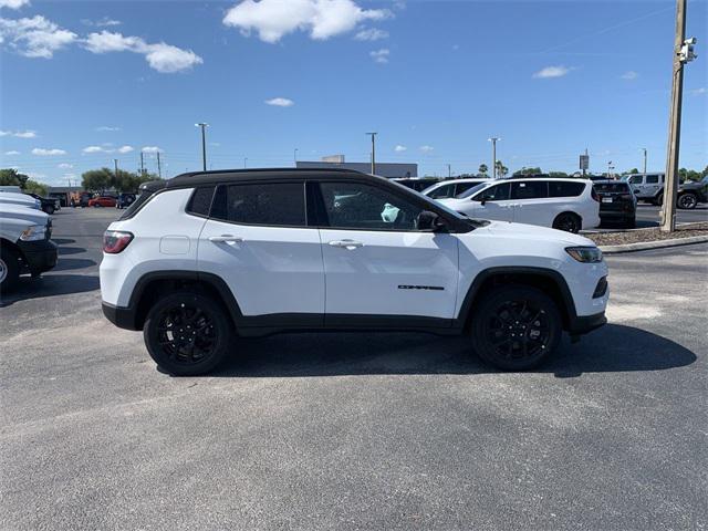 2024 Jeep Compass COMPASS LATITUDE 4X4