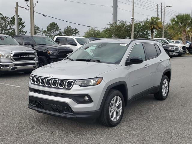 2024 Jeep Compass COMPASS LATITUDE 4X4