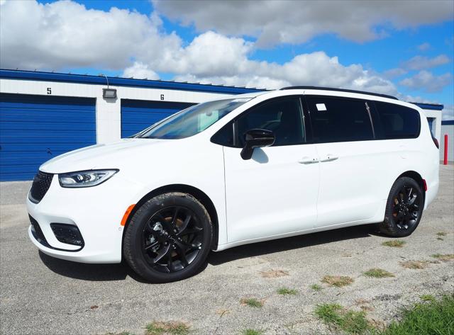 2024 Chrysler Pacifica PACIFICA LIMITED