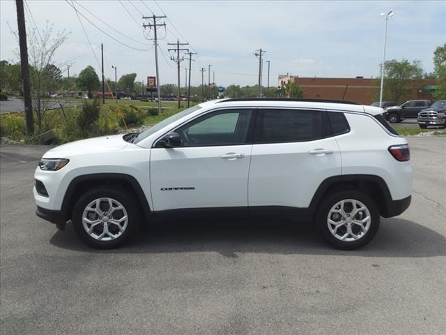 2024 Jeep Compass COMPASS LATITUDE 4X4