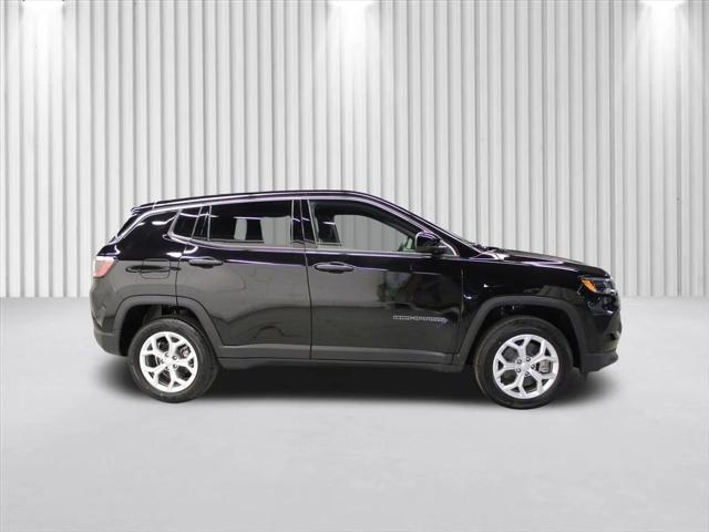 2024 Jeep Compass COMPASS SPORT 4X4