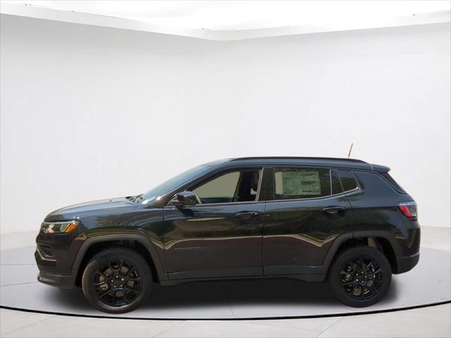 2024 Jeep Compass COMPASS LATITUDE 4X4