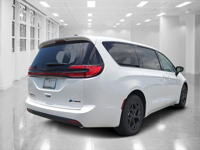 2024 Chrysler Pacifica Hybrid PACIFICA PLUG-IN HYBRID S APPEARANCE