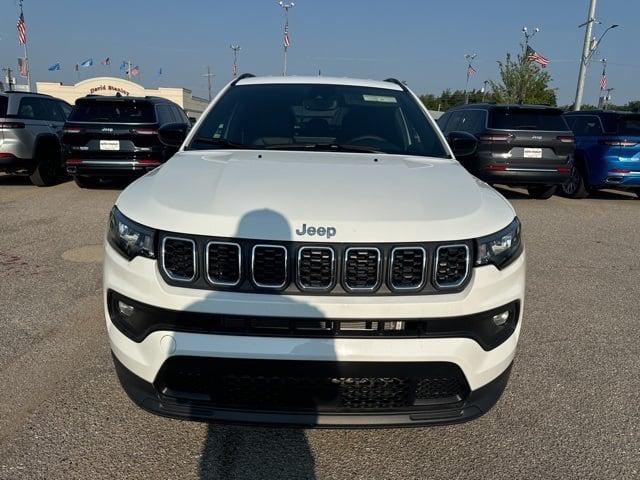 2024 Jeep Compass COMPASS LATITUDE 4X4