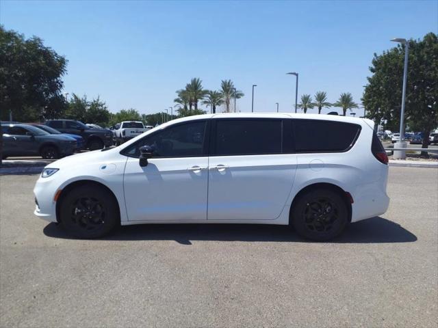 2024 Chrysler Pacifica Hybrid PACIFICA PLUG-IN HYBRID S APPEARANCE