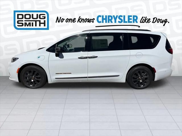 2024 Chrysler Pacifica Hybrid PACIFICA PLUG-IN HYBRID ROAD TRIPPER