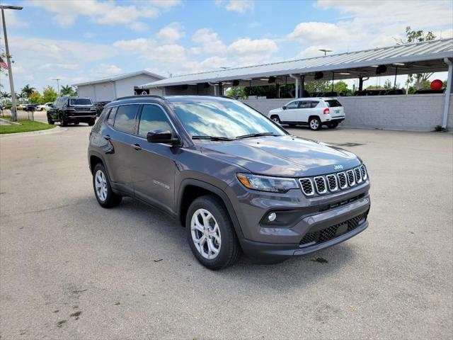 2024 Jeep Compass COMPASS LATITUDE 4X4