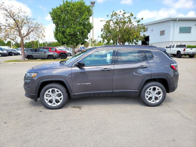 2024 Jeep Compass COMPASS LATITUDE 4X4