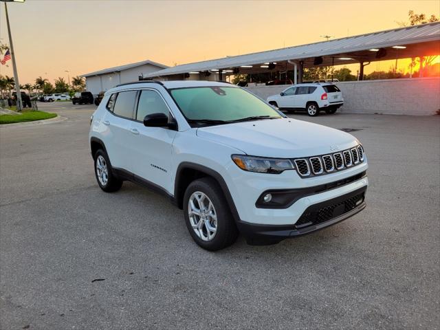 2024 Jeep Compass COMPASS LATITUDE 4X4