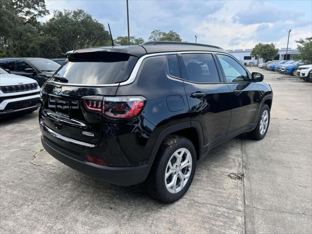 2024 Jeep Compass COMPASS LATITUDE 4X4