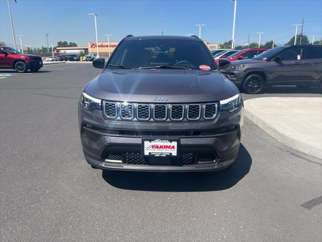 2024 Jeep Compass COMPASS LATITUDE LUX 4X4