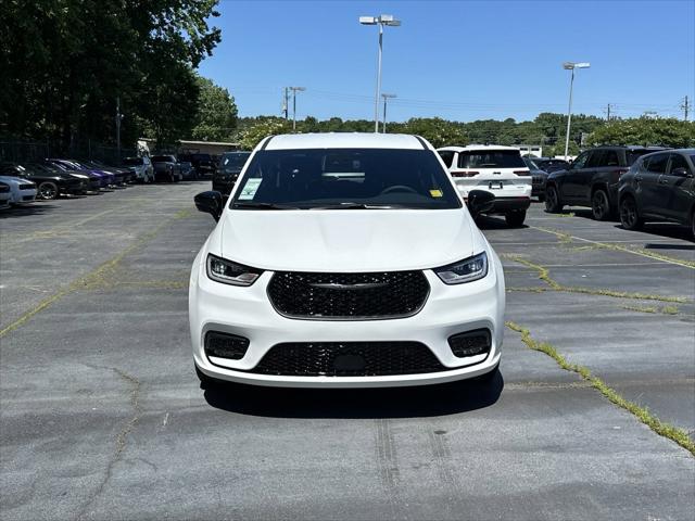 2024 Chrysler Pacifica Hybrid PACIFICA PLUG-IN HYBRID S APPEARANCE