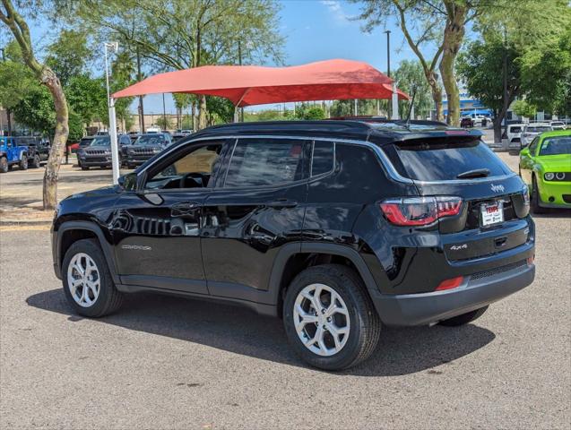 2024 Jeep Compass COMPASS LATITUDE 4X4