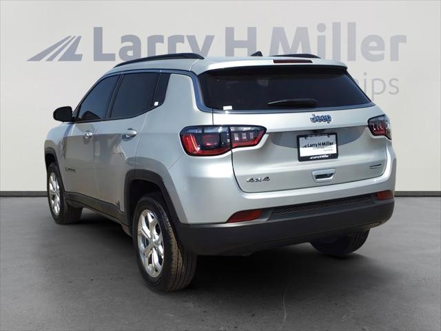 2024 Jeep Compass COMPASS LATITUDE 4X4