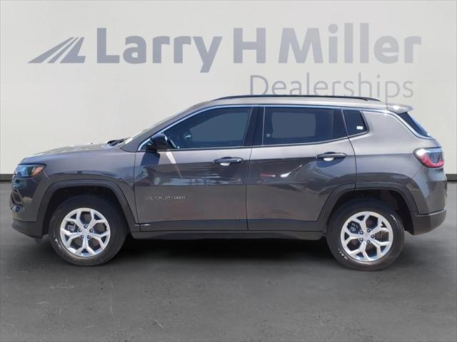 2024 Jeep Compass COMPASS LATITUDE 4X4