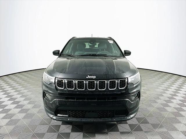 2024 Jeep Compass COMPASS LATITUDE 4X4