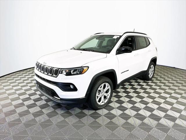 2024 Jeep Compass COMPASS LATITUDE 4X4