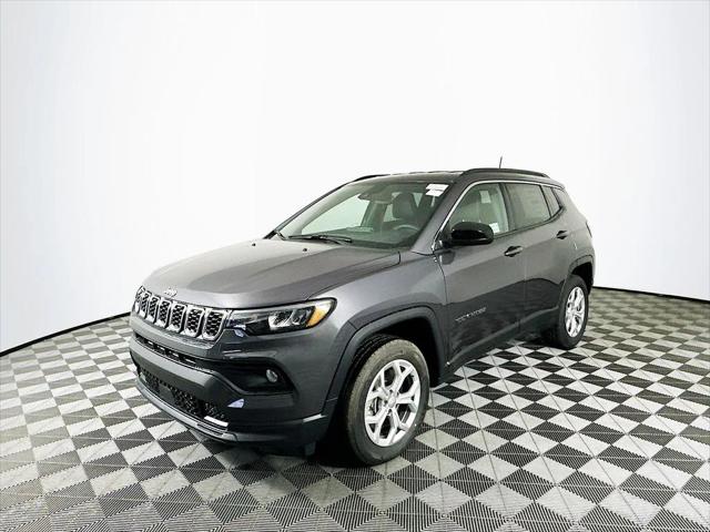 2024 Jeep Compass COMPASS LATITUDE 4X4